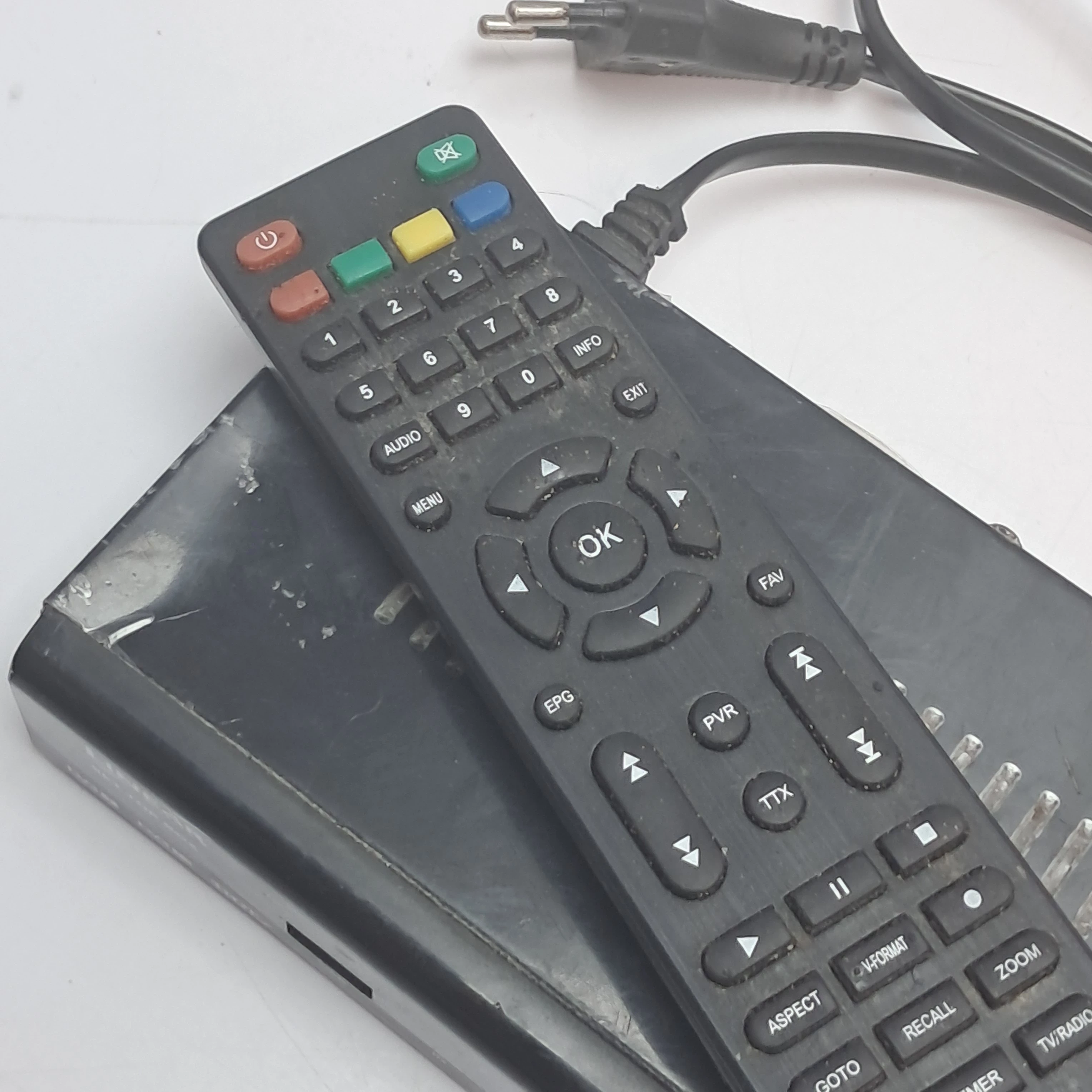 dekoder-dvbt2-linear-model-dekoder-tuner-dvbt2-dvbc-dvbt005-sh