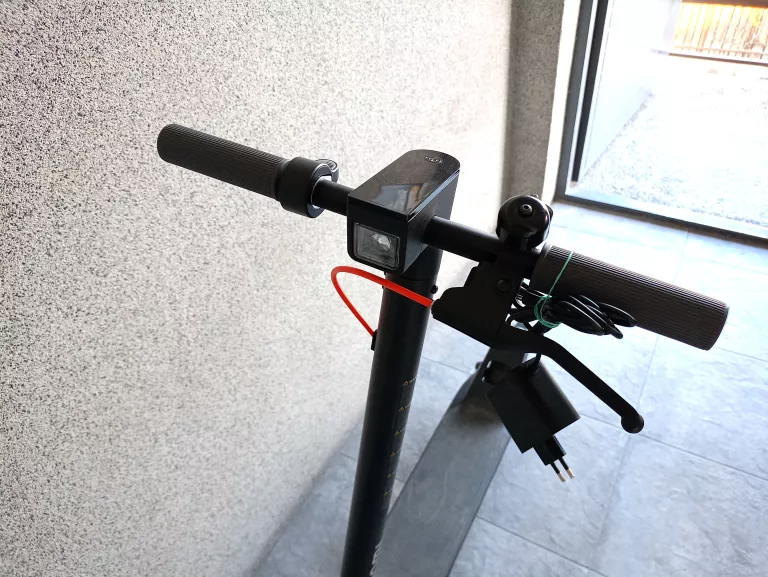 HULAJNOGA ELEKTRYCZNA XIAOMI SCOOTER 4 LITE