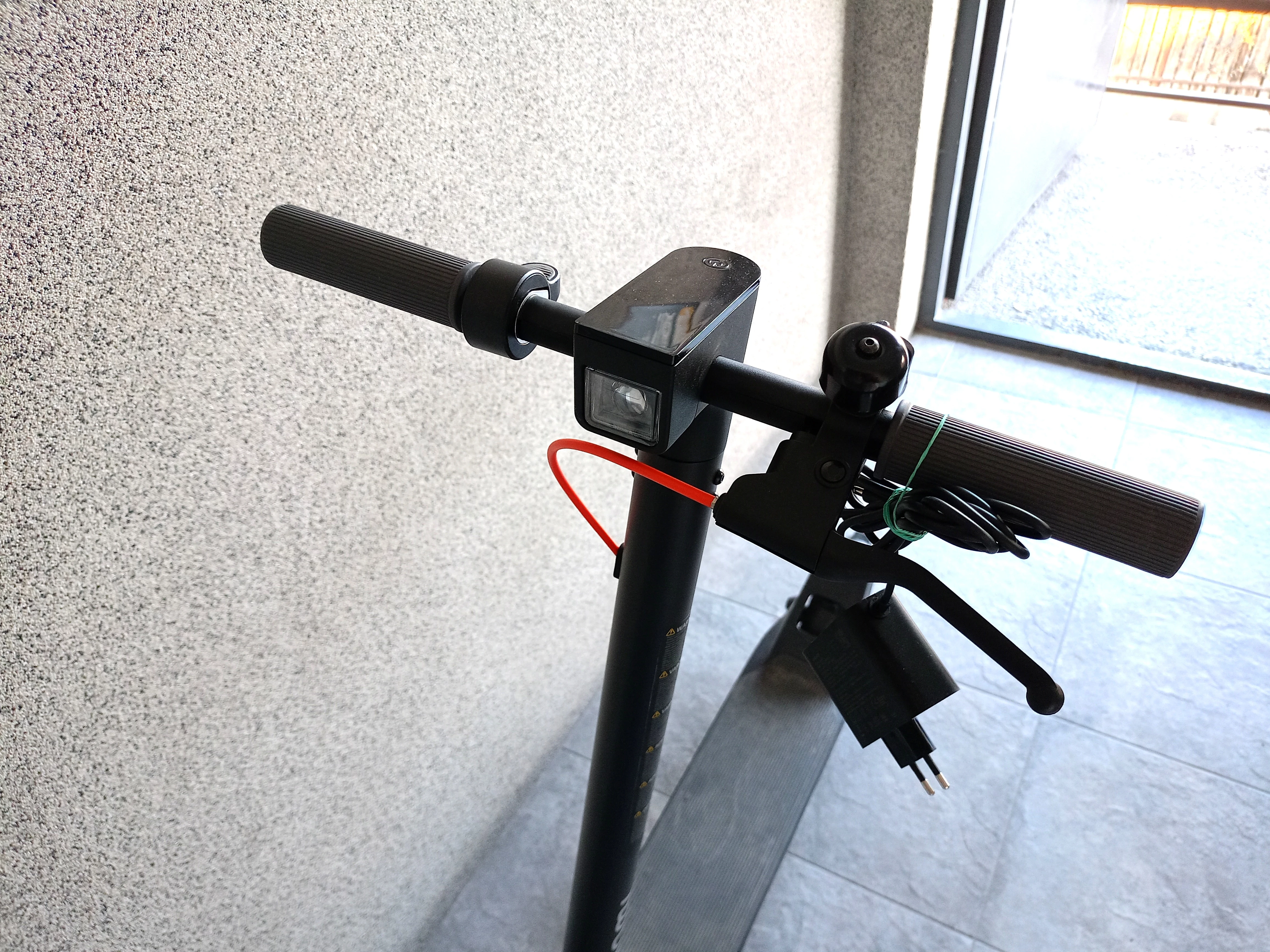 hulajnoga-elektryczna-xiaomi-scooter-4-lite-stan-11323-2