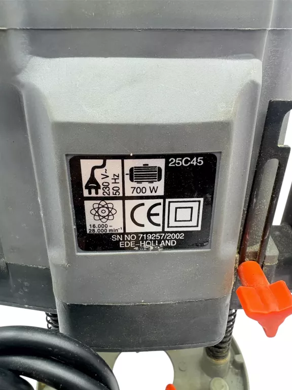 frezarka-kinzo-700w-rodzaj-frezarki-25452-1