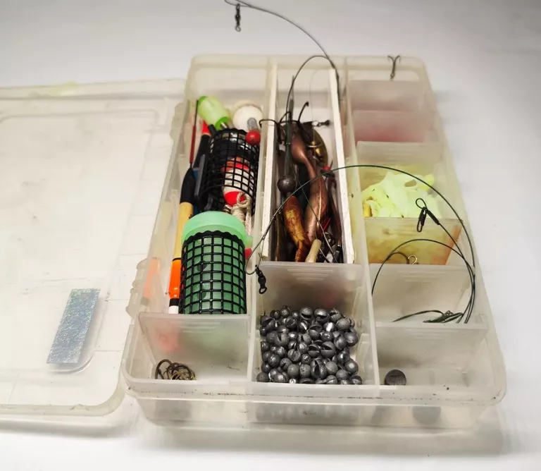 ZESTAW WĘDKARSKI SPŁAWIKI, HACZYKI, OBCIĄŻNIKI/ PUD