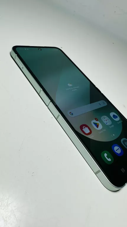 telefon-samsung-galaxy-z-flip6-5g-12256gb-mietowy-fabryczny-warto-okazja-przekatna-ekranu-67
