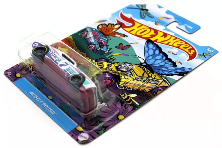 MODEL AUTA HOT WHEELS  MUSCLE BOUND SERIES 2025