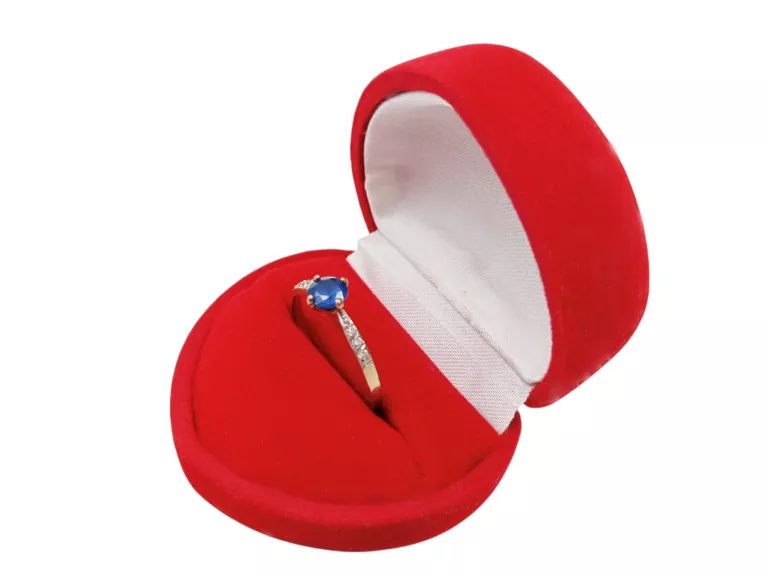 ZŁOTY PIERŚCIONEK SYNT. SZAFIR Z CYRKONIAMI PR. 333 W: 1,08 G ROZM. 18