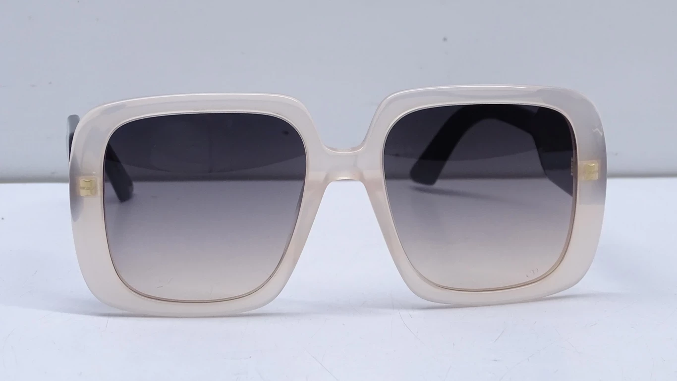 okulary-przeciwsloneczne-dior-diorbobby-s2u-76a2-product-id-66363db3-7486-48a9-bfe4-13281173531f