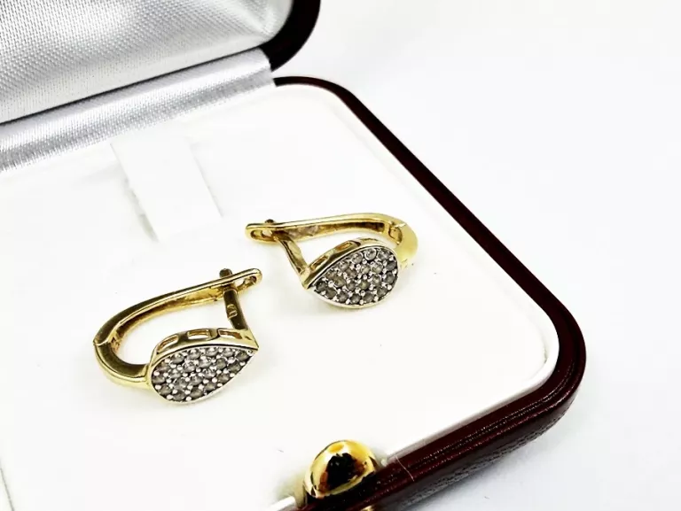 ZŁOTE KOLCZYKI P585 Z CYRKONIAMI, ZAPIĘCIE ANGIELSKIE, WAGA: 2,04