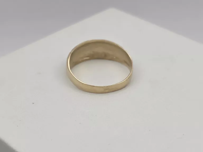 ZŁOTY PIERŚCIONEK - 585 14K R.19 3,55G