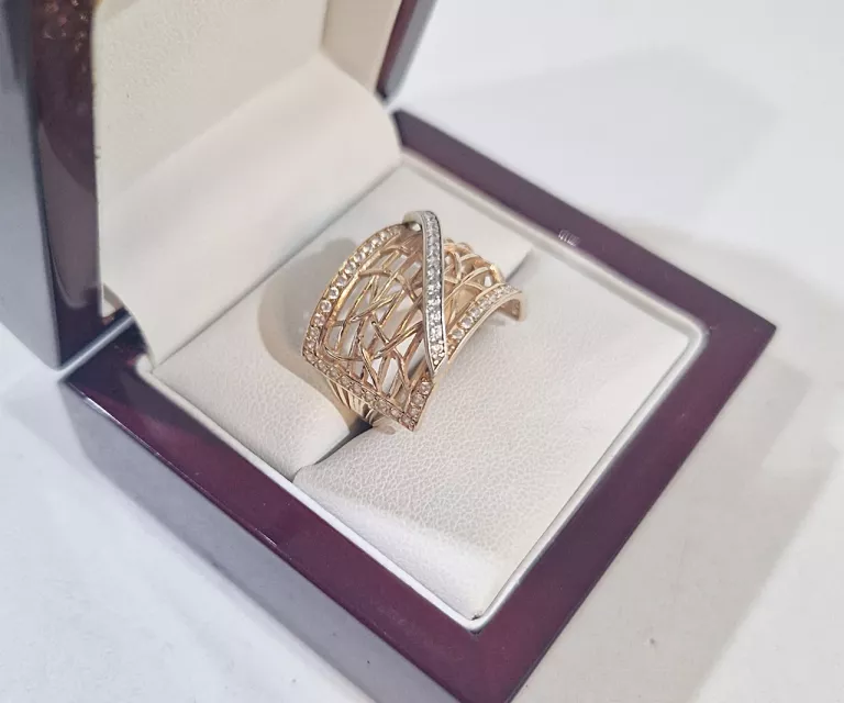 OLŚNIEWAJĄCY ZŁOTY PIERŚCIONEK Z OCZKAMI 4,83G R.19