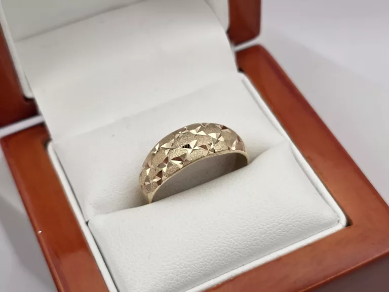 ZŁOTY PIERŚCIONEK - 585 14K R.19 3,55G