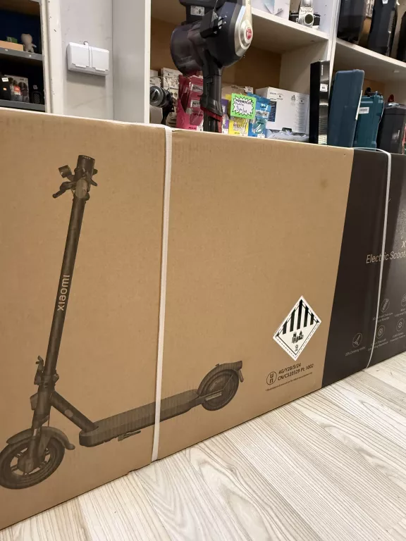 HULAJNOGA ELEKTRYCZNA XIAOMI ELECTRIC SCOOTER ELITE 400W 45KM 10"