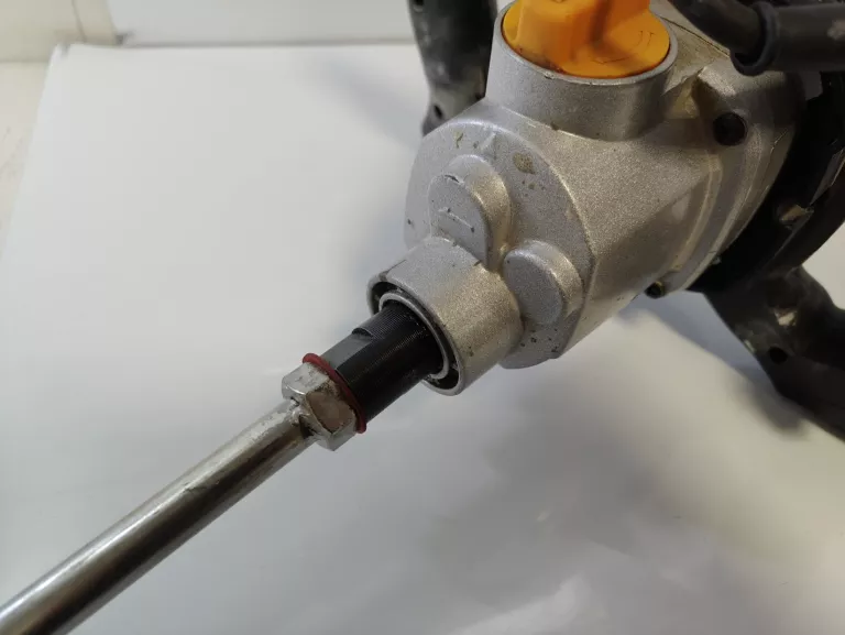 MIESZADŁO ELEKTRYCZNE CMI C-FR-1350 B