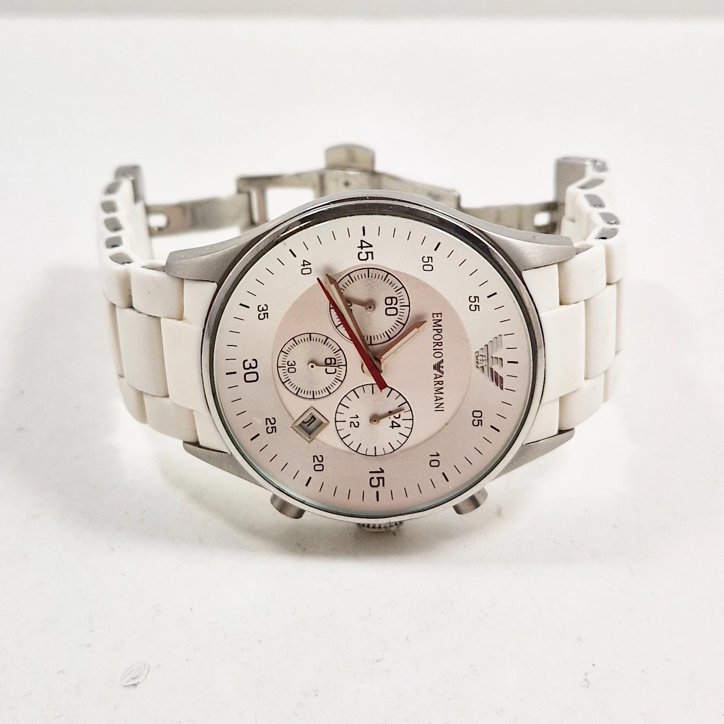 zegarek-emporio-armani-ar5859-bialy-opis-ksztalt-koperty-129223-2