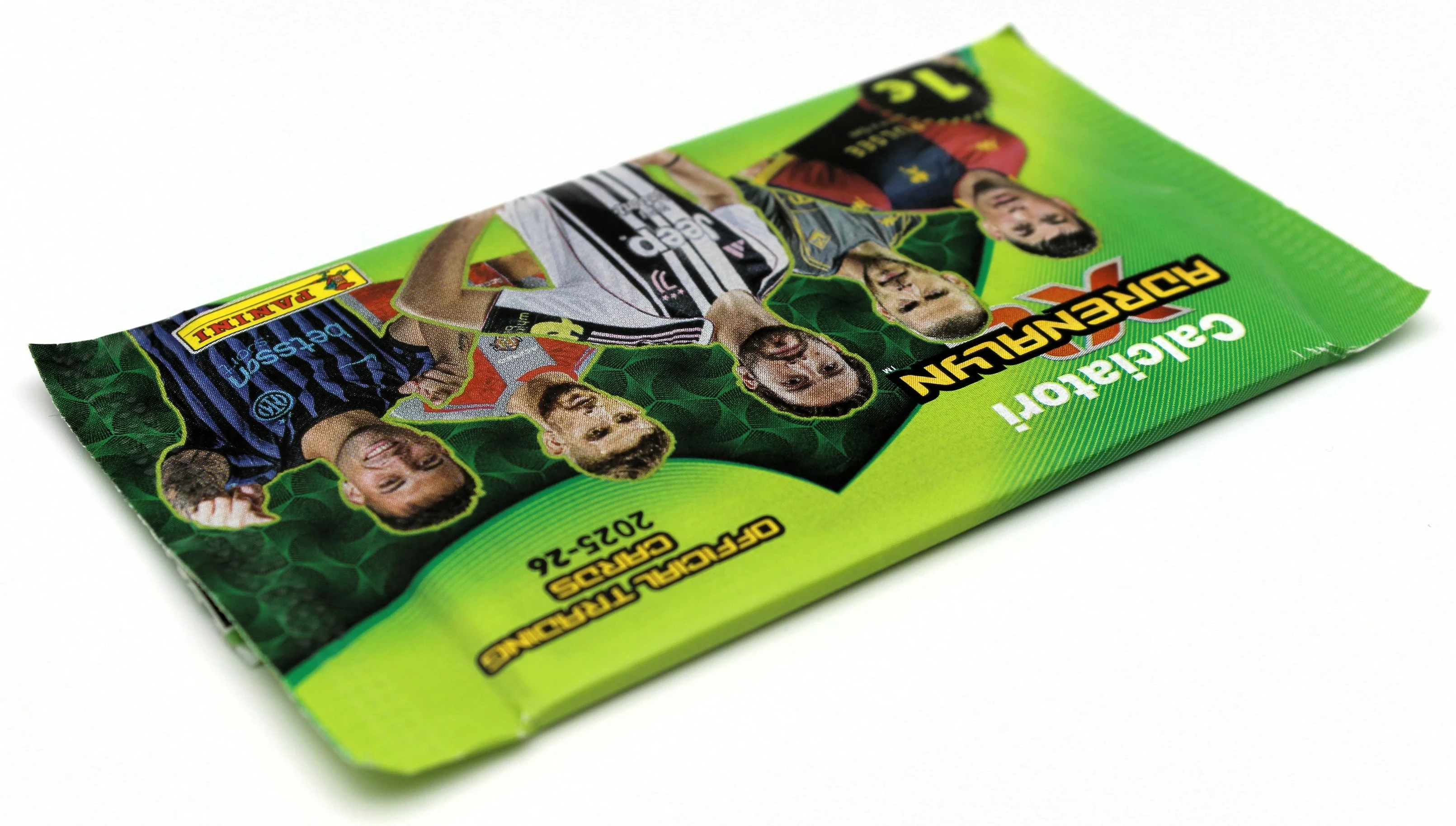 karty-calciatori-adrenalyn-xl-202526-saszetka-po-6-kart-liczba-sztuk-1