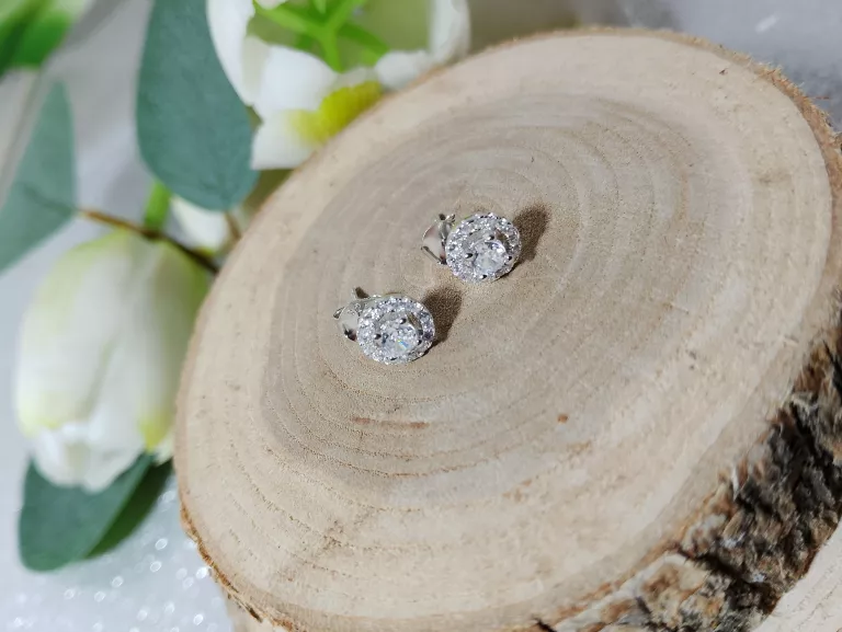 PRZEŚLICZNE SREBRNE KOLCZYKI 1,50 G 925