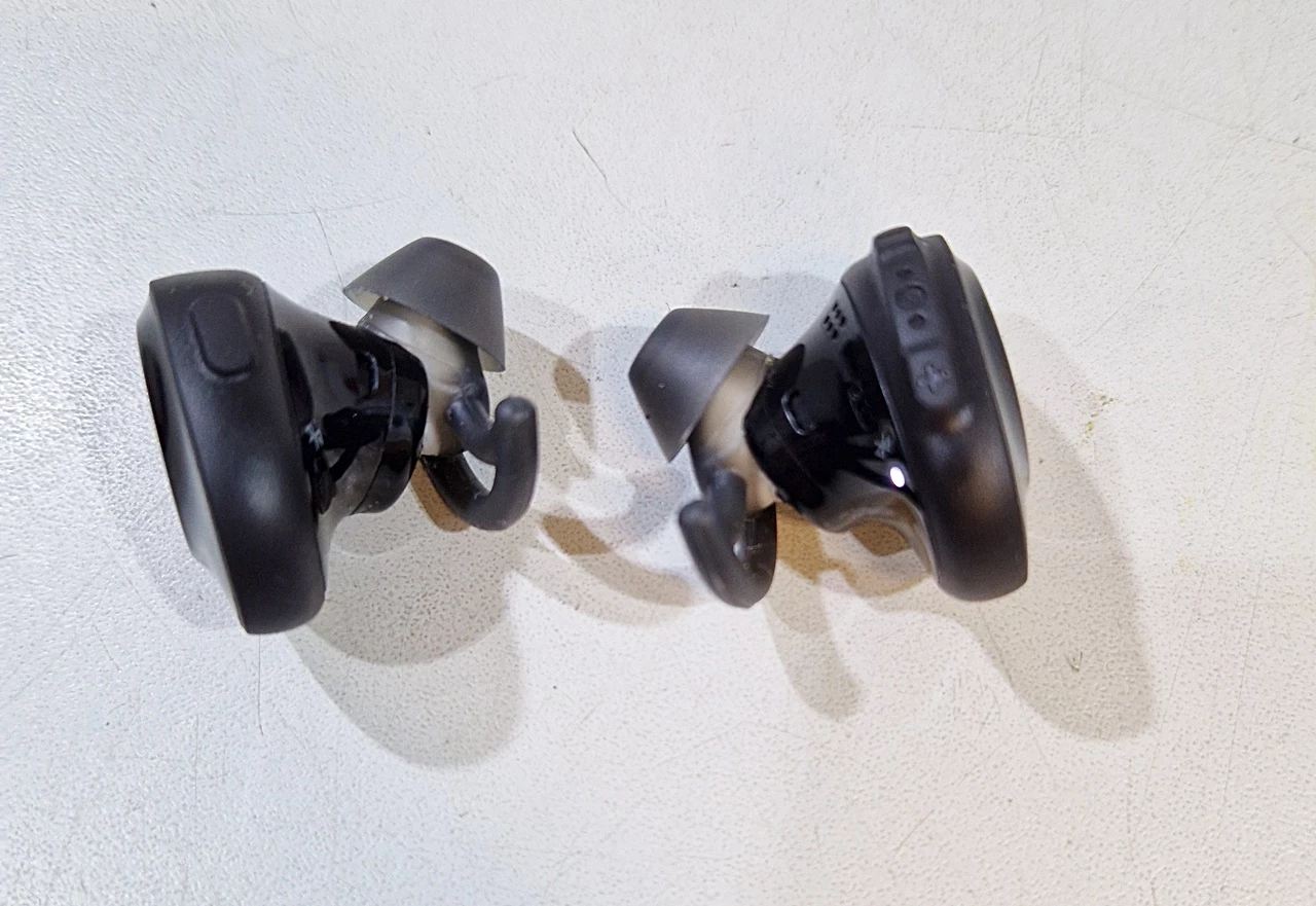 sluchawki-bezprzewodowe-bose-soundsport-free-wireless-kolor-dominujacy-129357-6