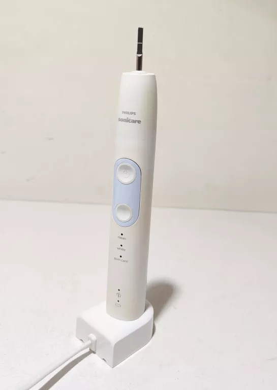 szczoteczka-soniczna-philips-sonicare-hx684p-kolor-dominujacy-129357-2