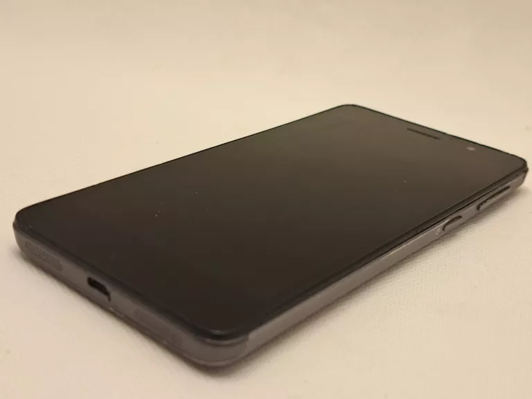 telefon-lenovo-s860-stan-11323-2