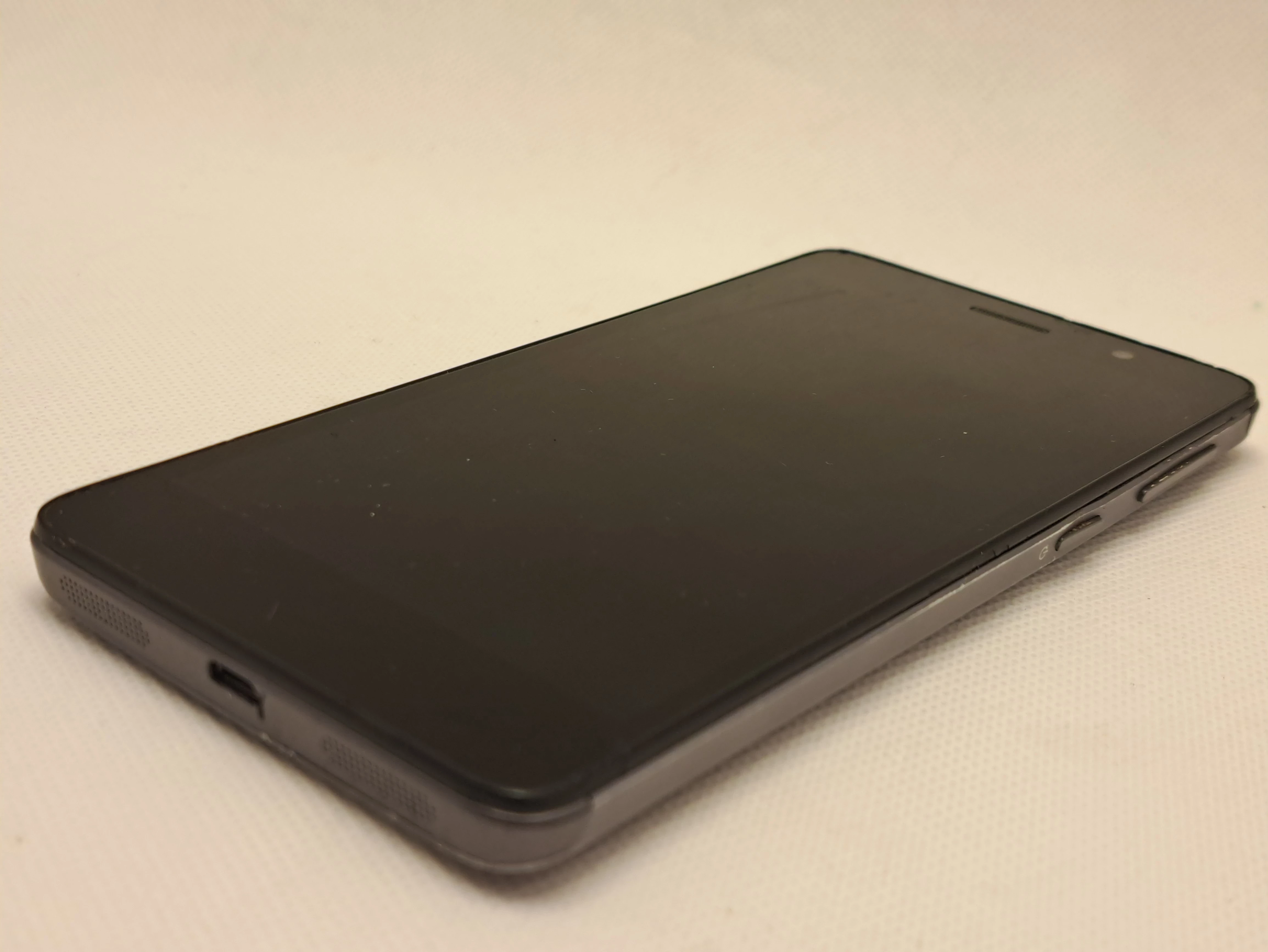 telefon-lenovo-s860-stan-11323-2