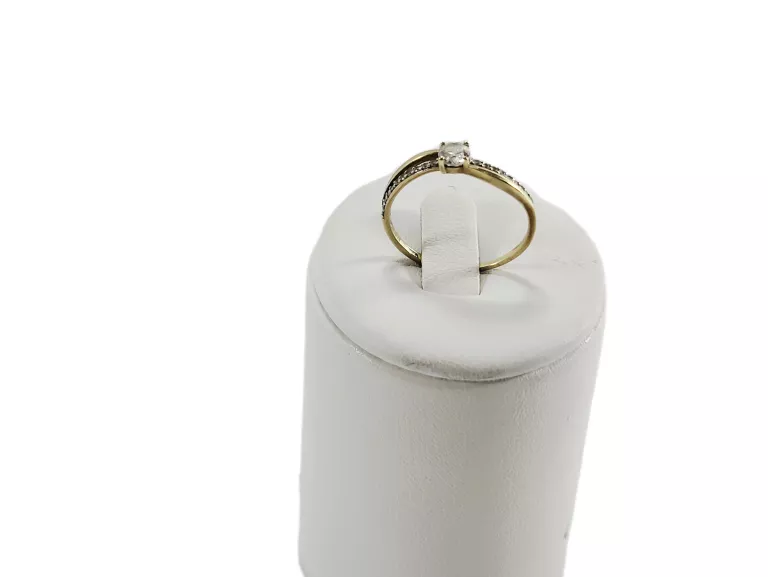 SUBTELNY UROCZY ZŁOTY PIERŚCIONEK Z CYRKONIAMI ROZMIAR 15 PRÓBA 333