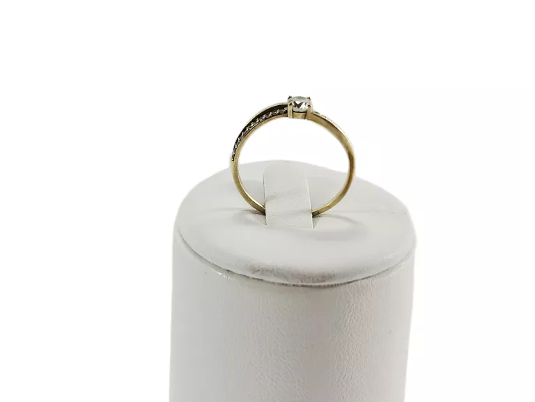 SUBTELNY UROCZY ZŁOTY PIERŚCIONEK Z CYRKONIAMI ROZMIAR 15 PRÓBA 333