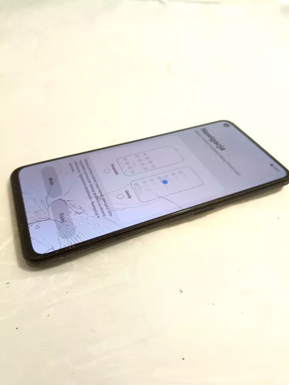 telefon-realme-gt-neo-3t-8128gb-przekatna-ekranu-662