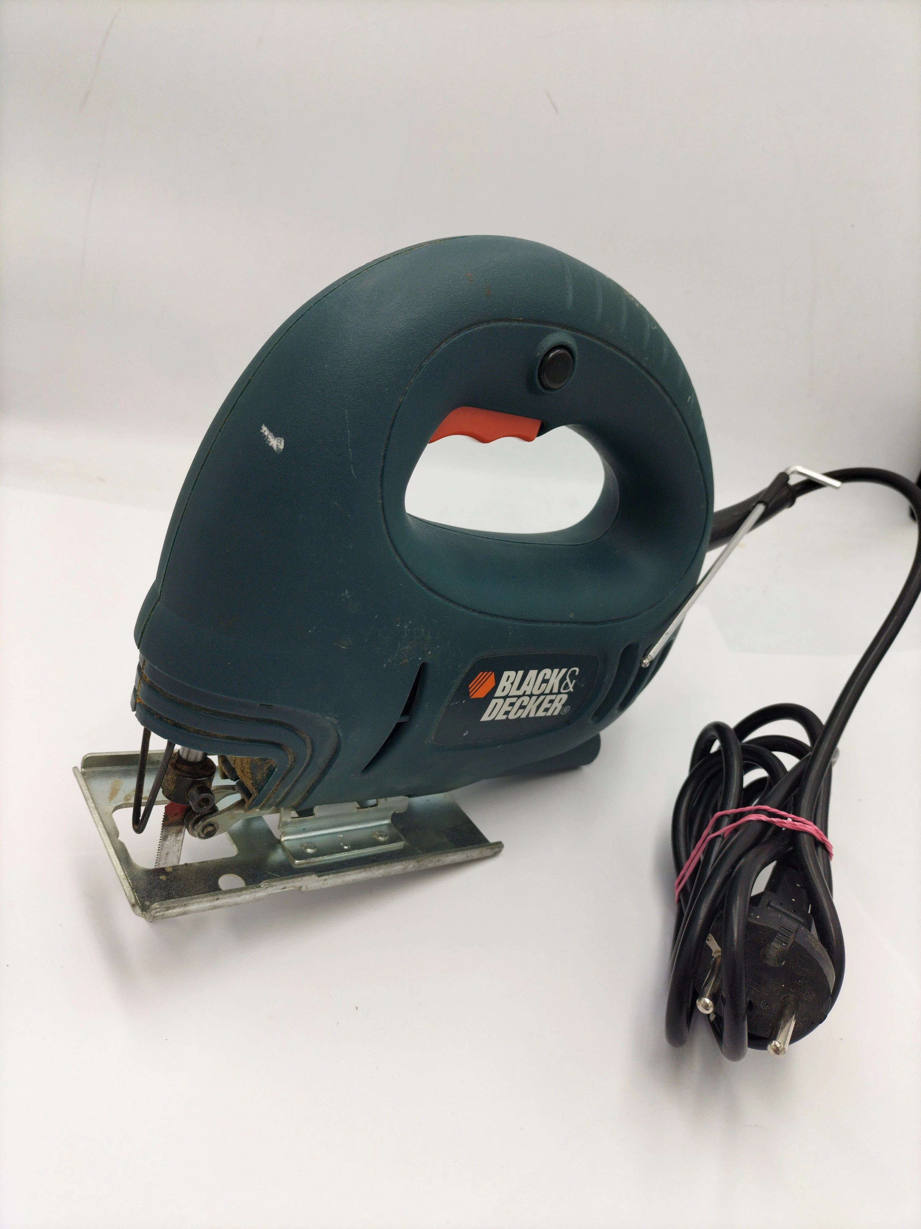 wyrzynarka-blackdecker-cd301-rodzaj-silnika-204657-221321