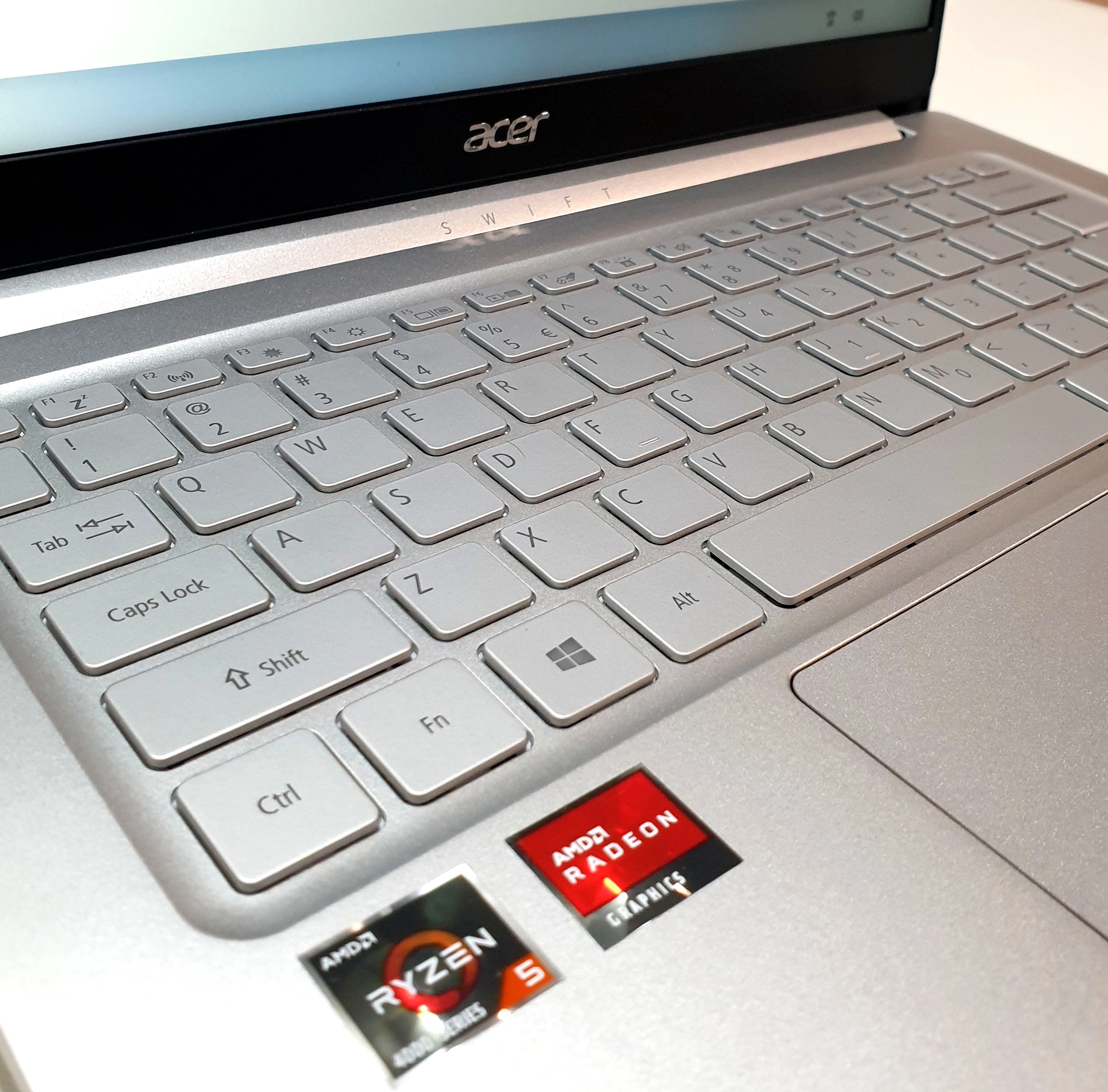 laptop-acer-sf314-42-r275-8512gb-ryzen-4500u-kod-producenta-nxhseep002