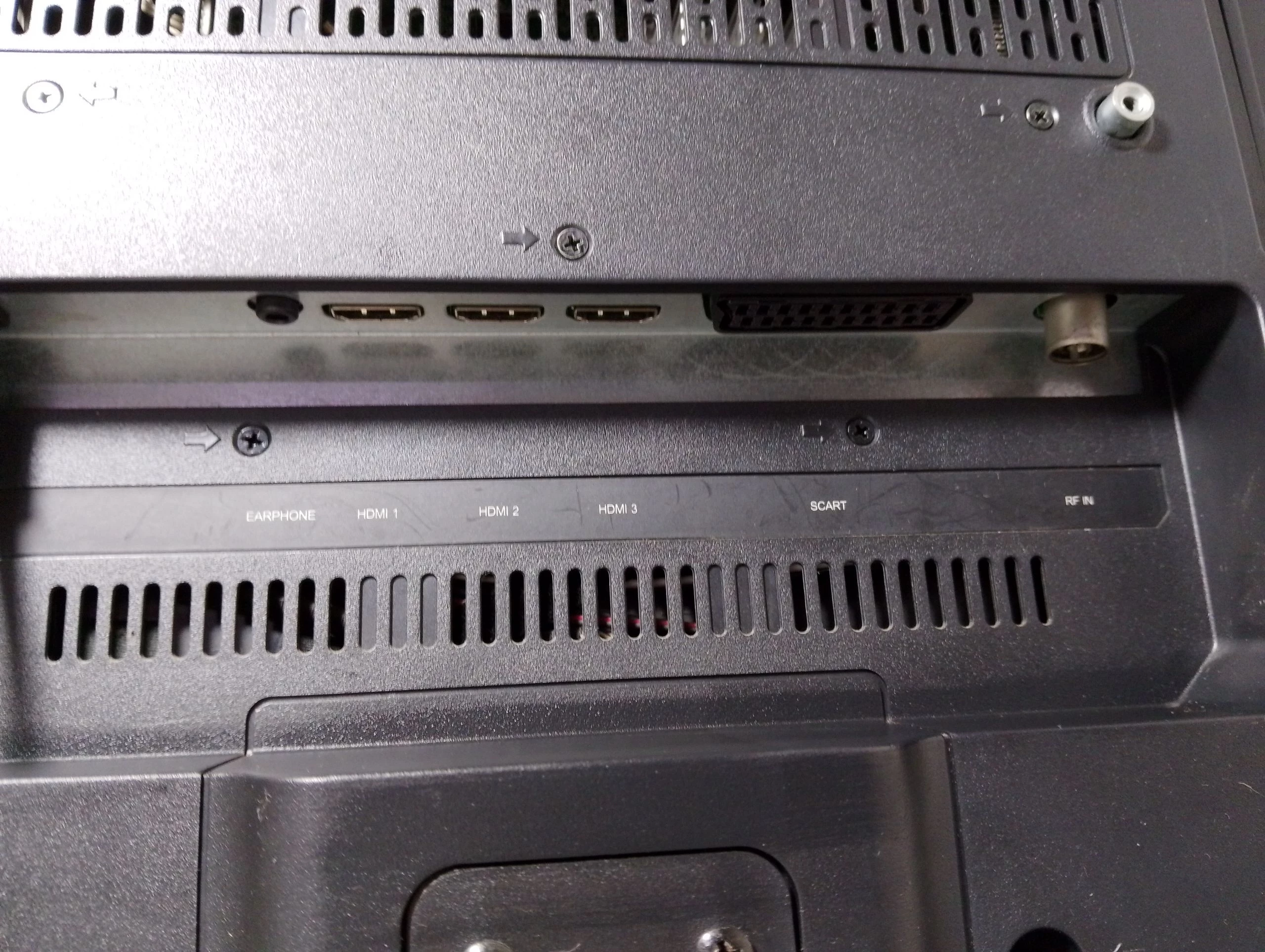 telewizor-manta-led3202-tv-32-dvb-tc-mpeg4-pilot-stan-11323-2