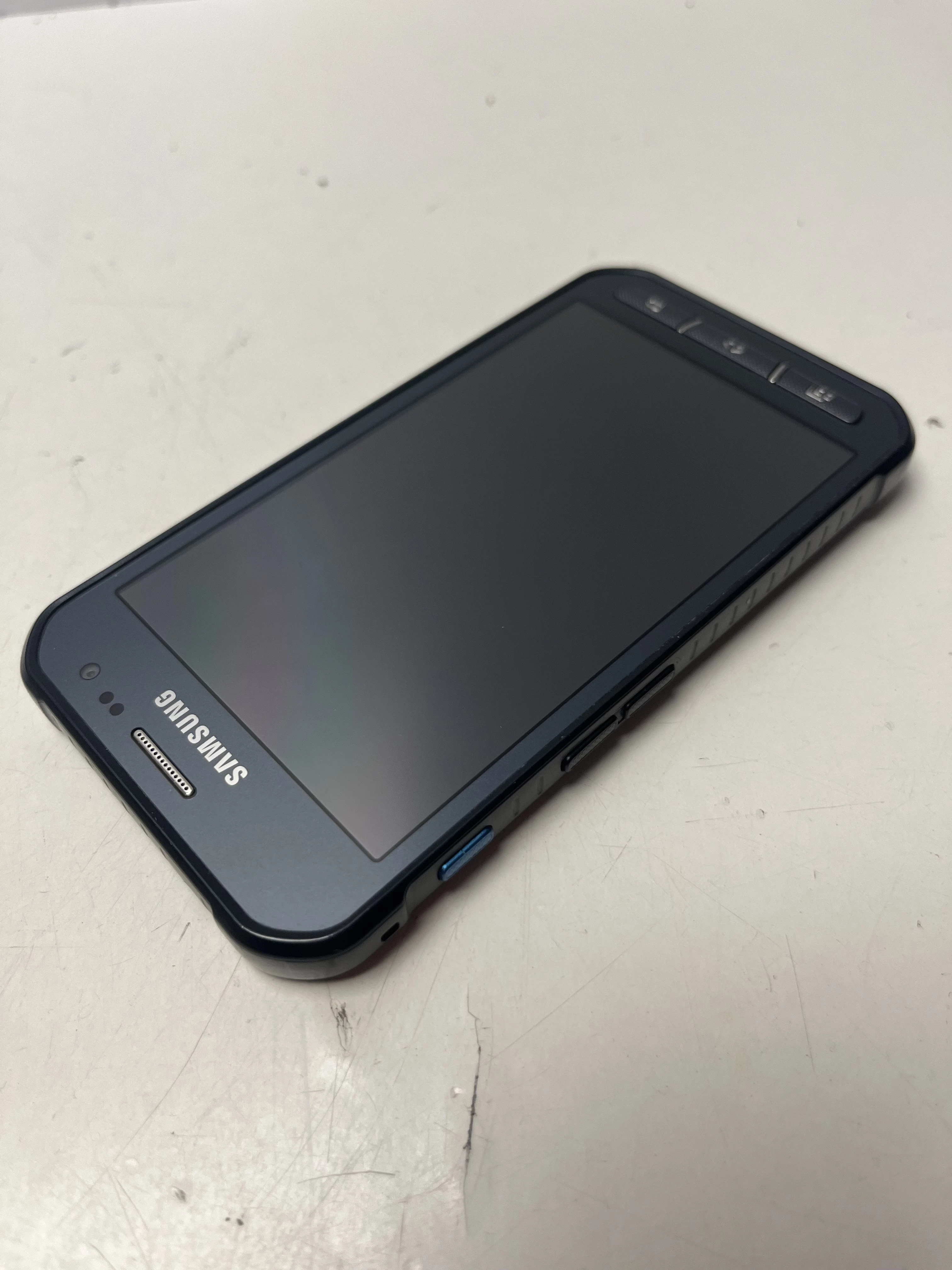 telefon-samsung-galaxy-xcover-3-opis-system-operacyjny-4388-1