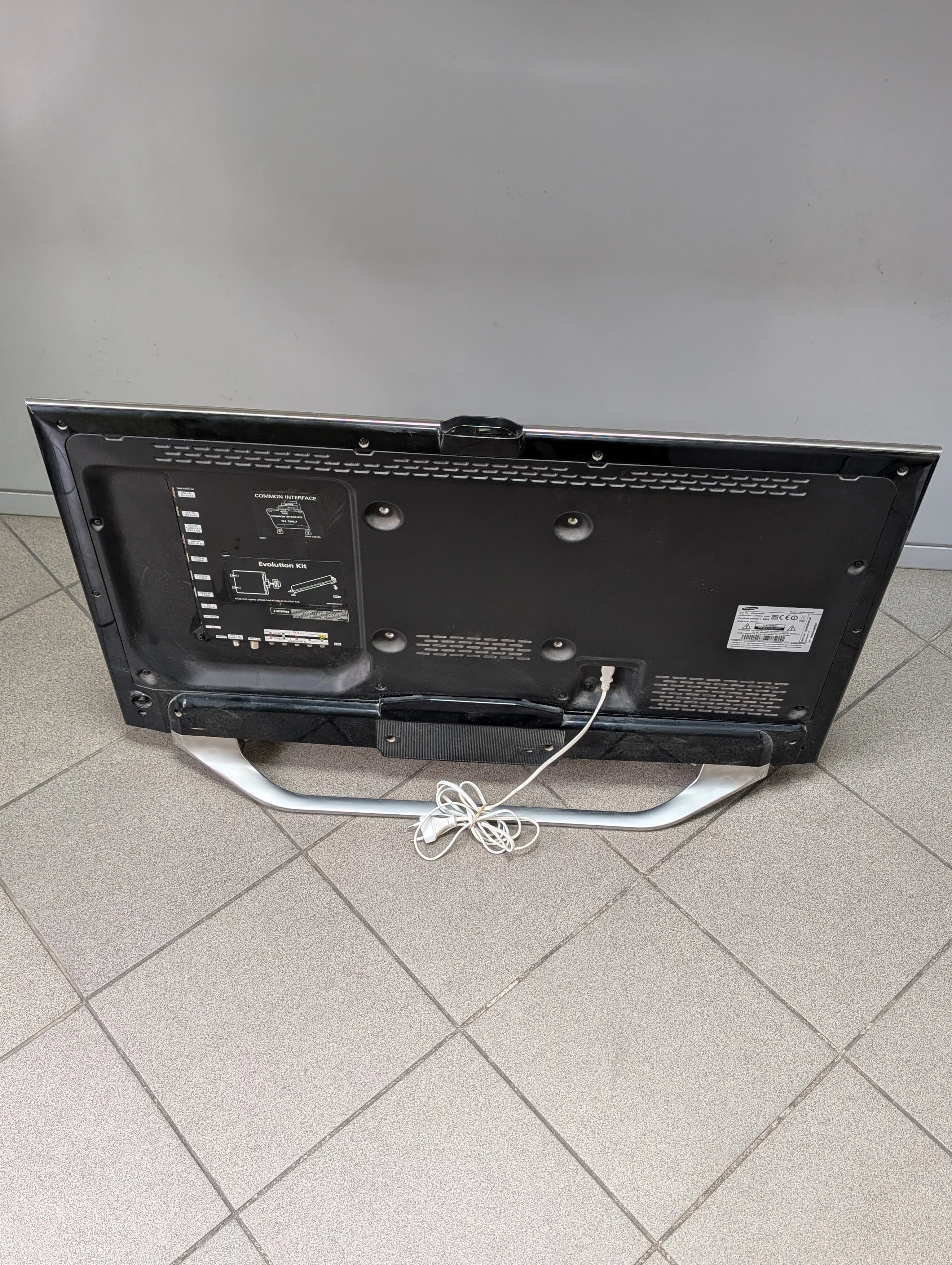 telewizor-samsung-ue40es8000-40-stan-11323-2