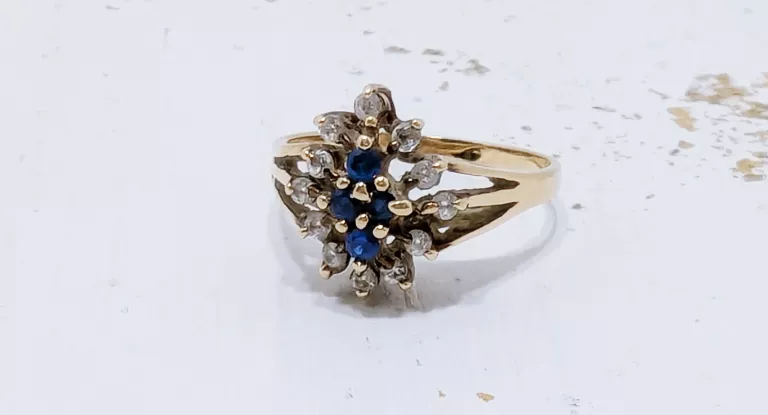 PIERŚCIONEK W TYPIE ROZETY 585 2,67G R12