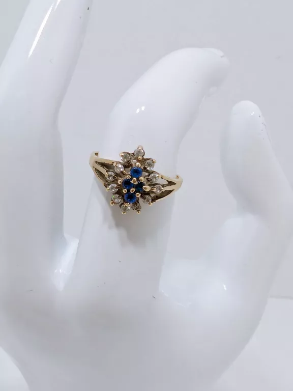 PIERŚCIONEK W TYPIE ROZETY 585 2,67G R12