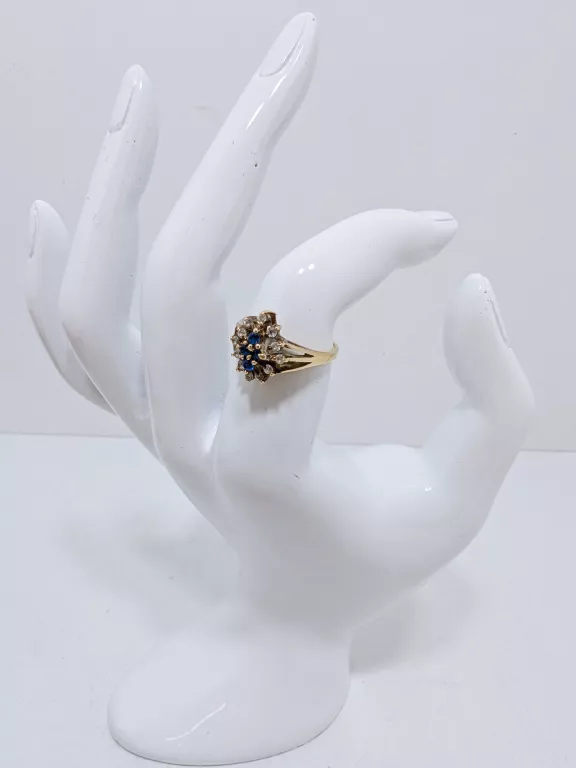 PIERŚCIONEK W TYPIE ROZETY 585 2,67G R12