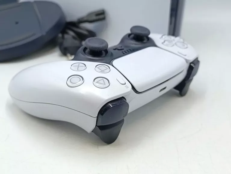 KONSOLA PS5 DIGITAL 1TB + KABEL/PAD