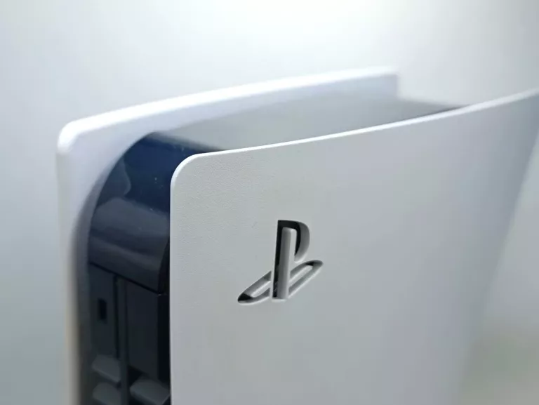 KONSOLA PS5 DIGITAL 1TB + KABEL/PAD