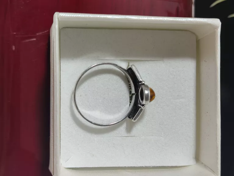 SREBRO - WYRÓB JUBILERSKI UŻYWANY PIERŚCIONEK 3,05 G 925