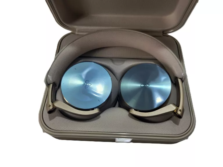 sluchawki-bezprzewodowe-wokoluszne-bang-olufsen-beoplay-h95-reymonta-15-warszawa