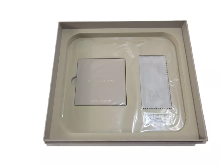 sluchawki-bezprzewodowe-wokoluszne-bang-olufsen-beoplay-h95-ean-gtin-5705260087253