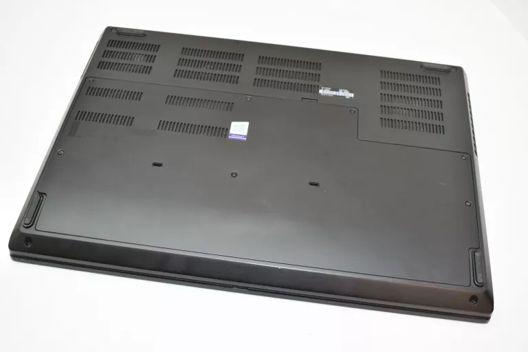 laptop-lenovo-thinkpad-p73-core-i7-9gen-24gb-ram-quadro-p620-wielkosc-pamieci-ram-200941-2193