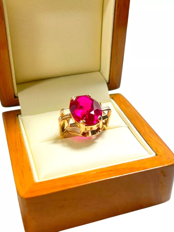 ZŁOTY PIERŚCIEŃ Z KAMIENIEM 585/6,88G R.13