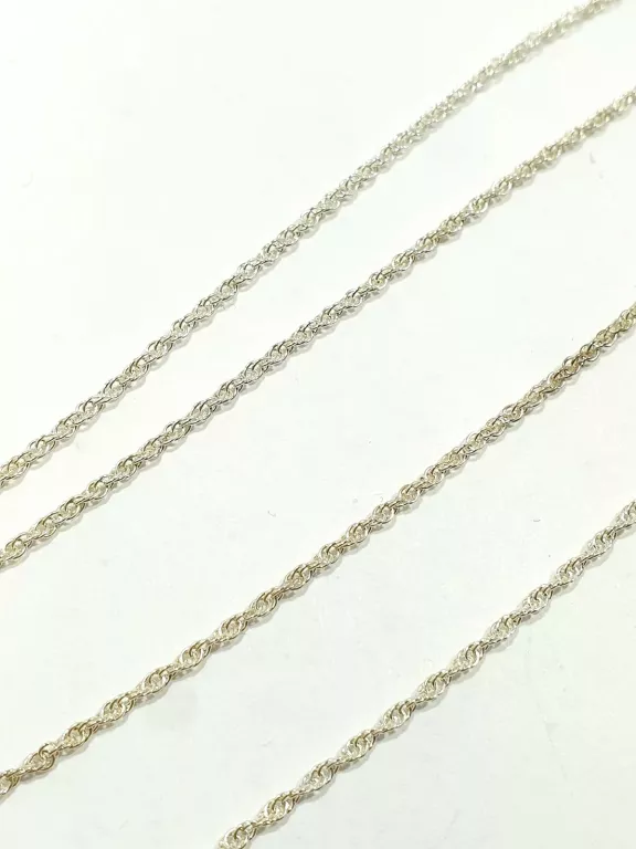 SREBRNY ŁAŃCUSZEK Z MEDALIKIEM PR925 3,09G 45CM