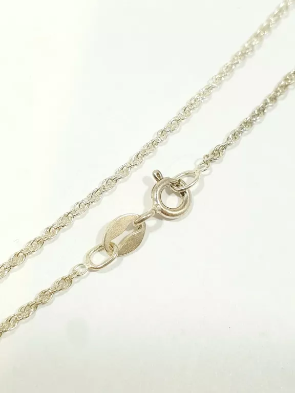 SREBRNY ŁAŃCUSZEK Z MEDALIKIEM PR925 3,09G 45CM