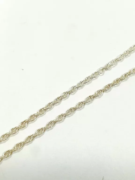 SREBRNY ŁAŃCUSZEK Z MEDALIKIEM PR925 3,09G 45CM