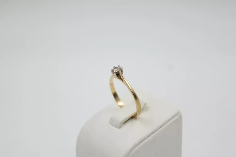 sliczny-zloty-pierscionek-z-cyrkonia-585-r12-stan-11323-2