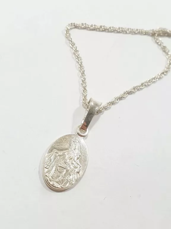 SREBRNY ŁAŃCUSZEK Z MEDALIKIEM PR925 3,09G 45CM