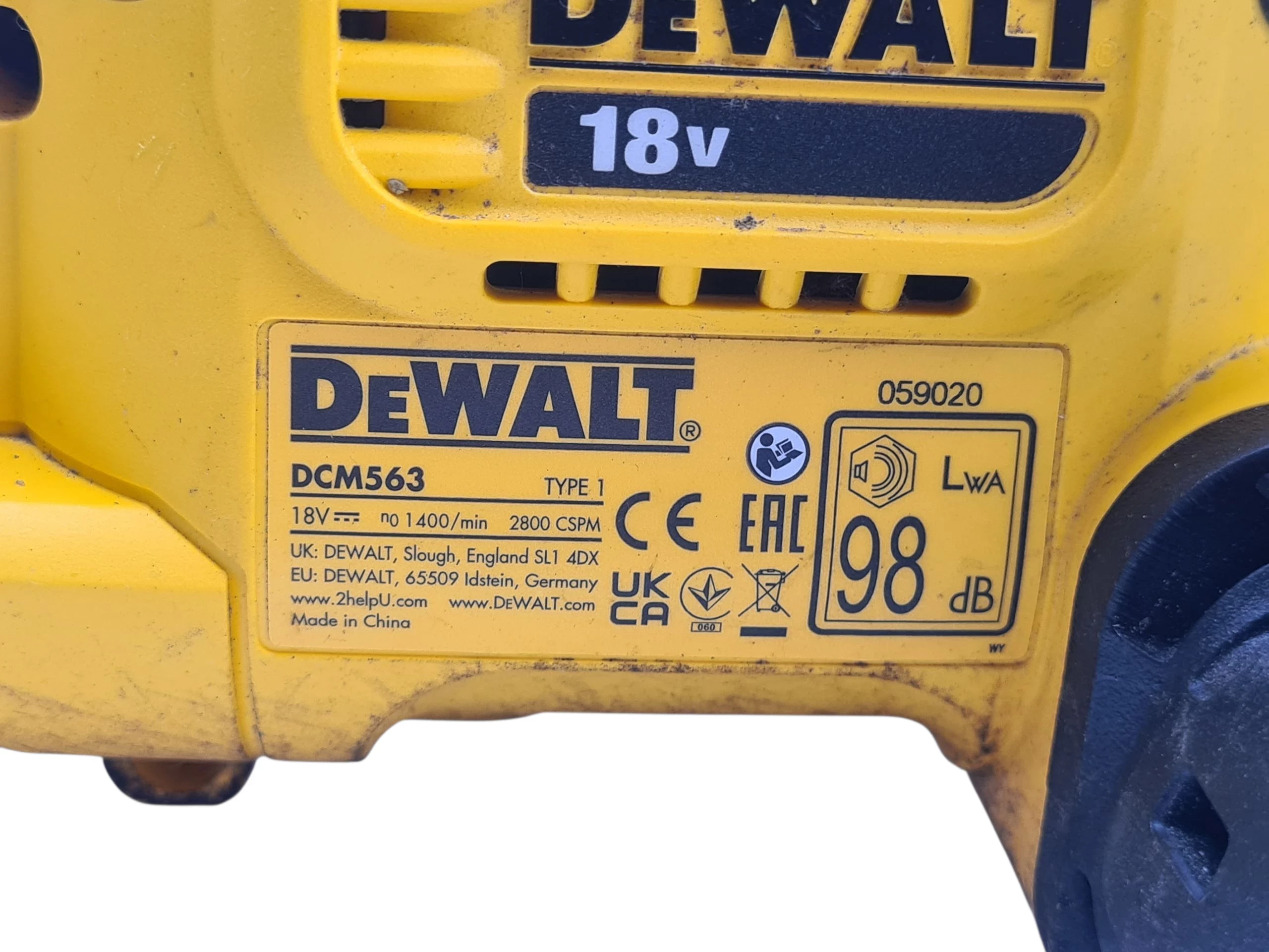 nozyce-akumulatorowe-dewalt-dcm563-18v-2ah-55cm-akumulator-ladowarka-ean-gtin-5035048643839