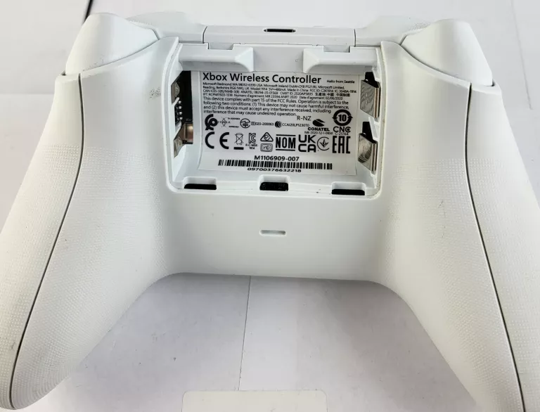 PAD XBOX SERIES BIAŁY 1914