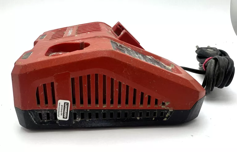 ŁADOWARKA DO AKUMULATORÓW MILWAUKEE M12-18FC