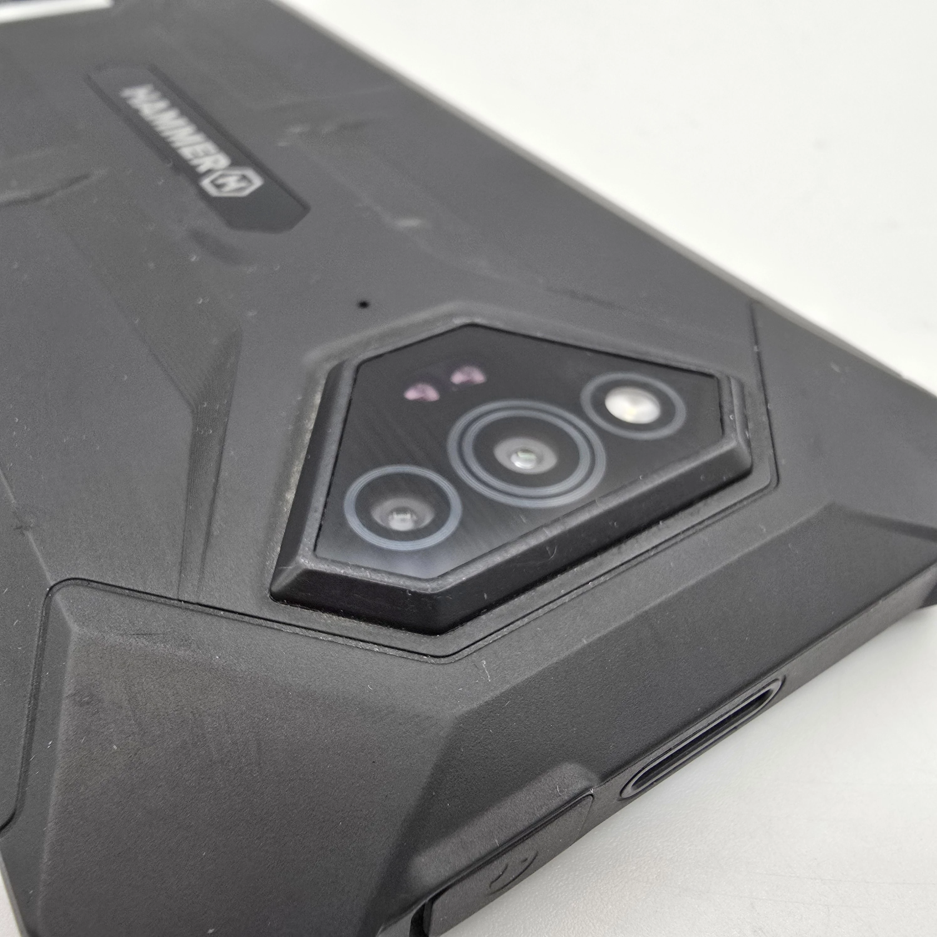 telefon-hammer-iron-v-64gb-typ-202685-212929