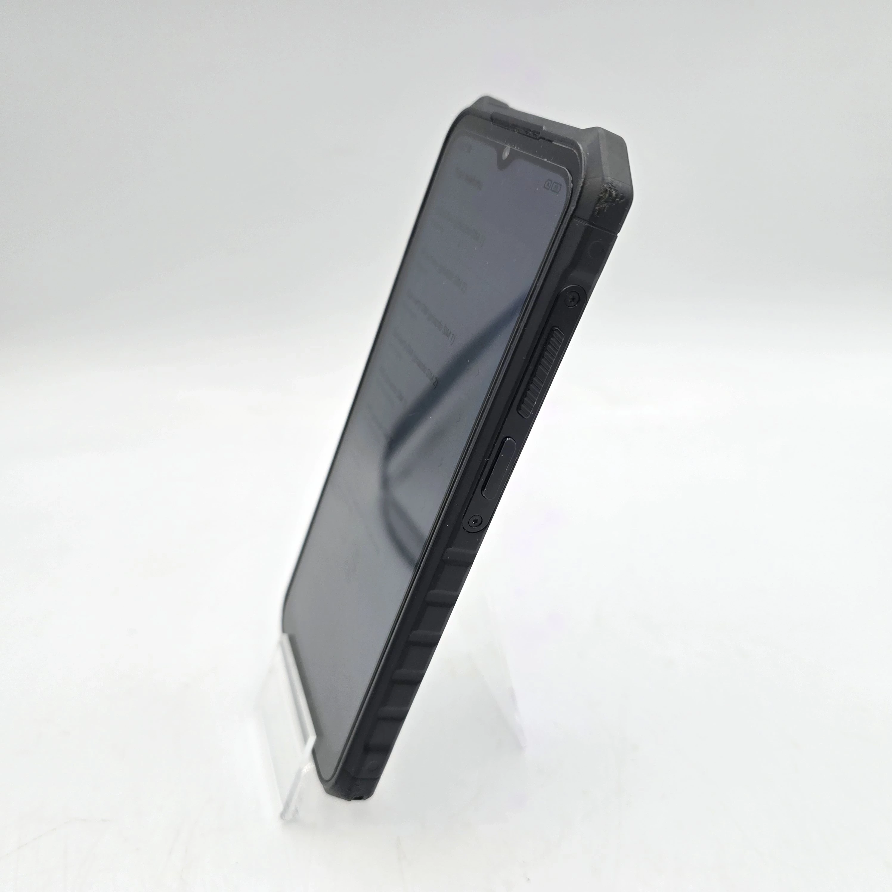 telefon-hammer-iron-v-64gb-stan-11323-2